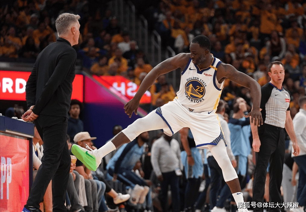 巴特勒在勇士比赛中出色防守,出色防守引发热议!引发球迷热议的简单介绍 巴特勒在勇士比赛中出色防守,出色防守引发热议!引发球迷热议的简单介绍